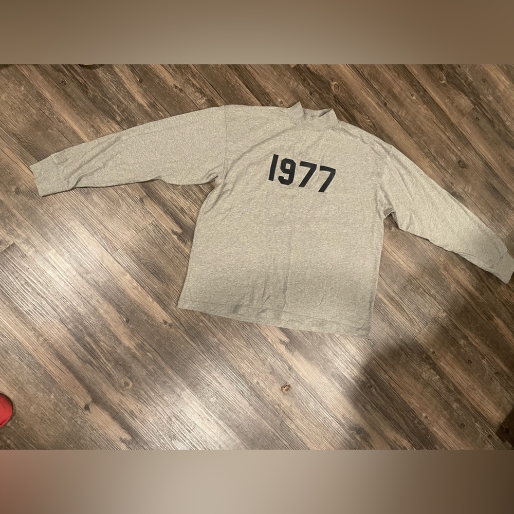 Essential top